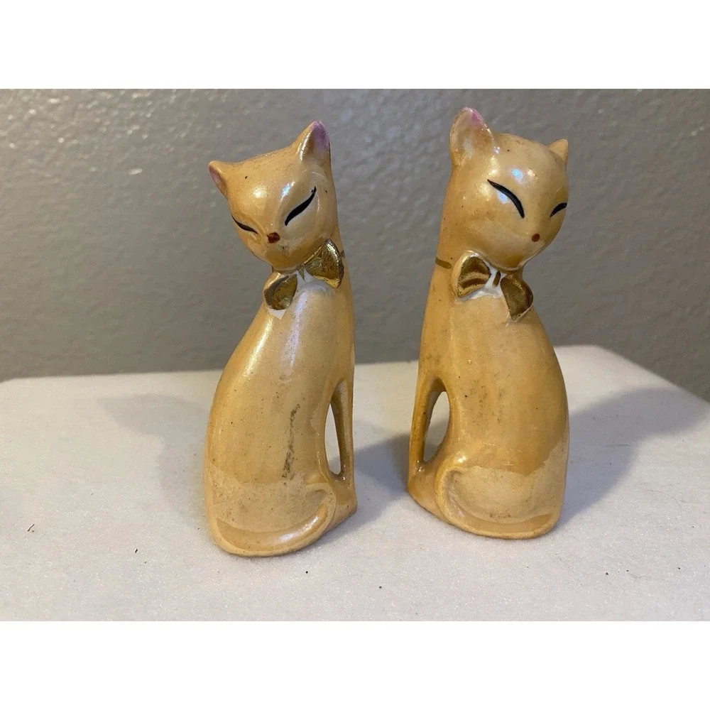 Retro MCM Style Peach Lustre Siamese Cat Salt & Pepper Shakers